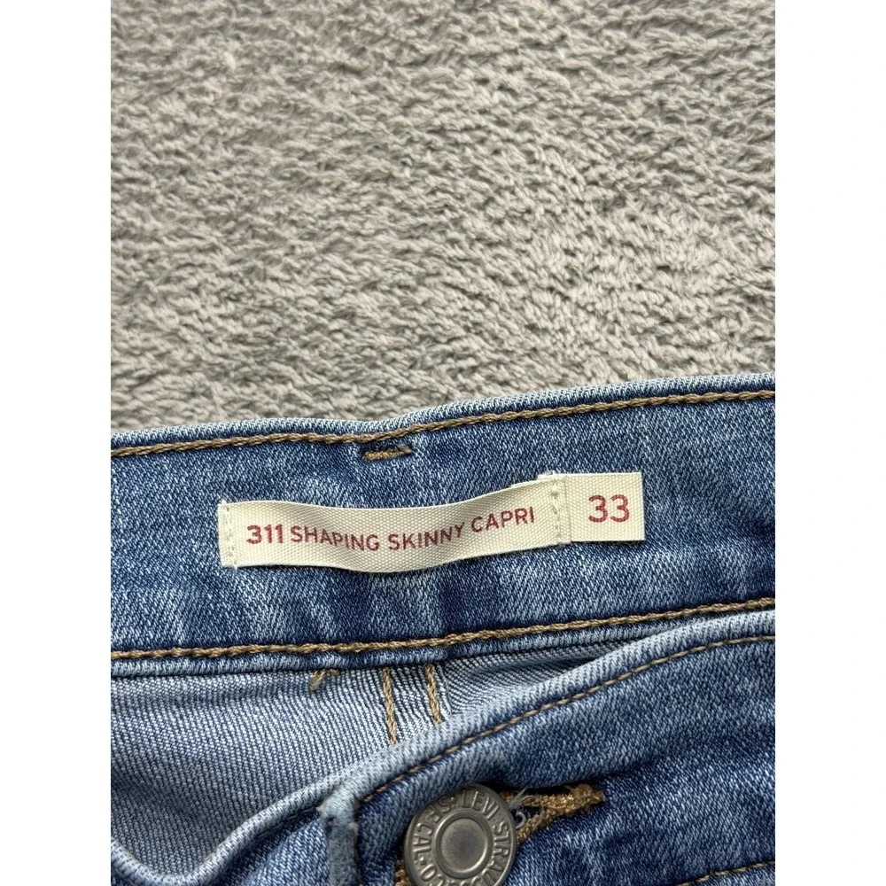 Levi's 311 Jeans‎ Womens Measured 35x23 Light Wash Shaping Skinny Capri
